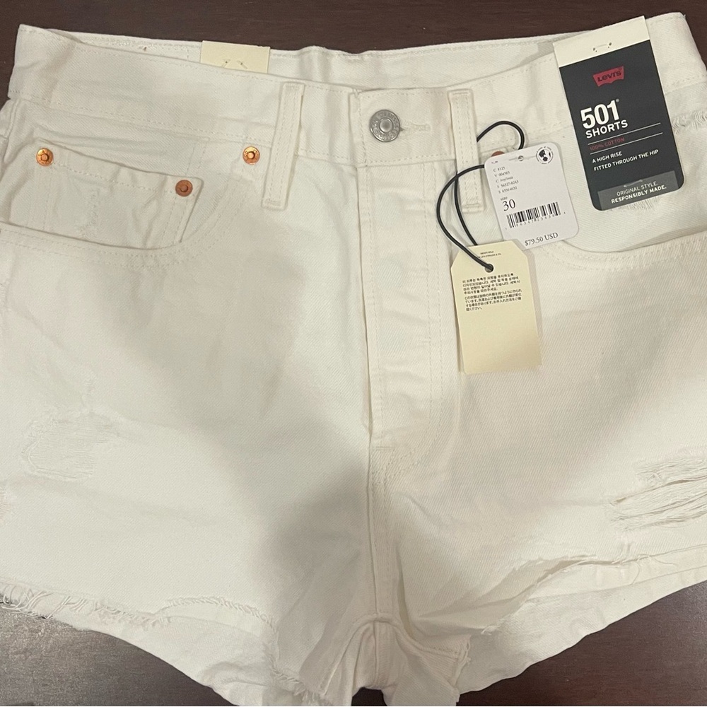 NWT Levi's Women's White 501 Shorts 30